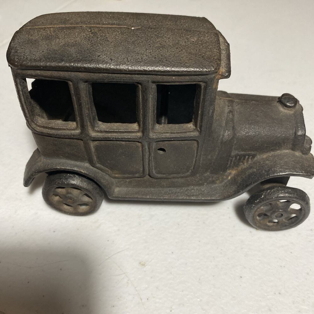 Vintage Antique Cast Iron Model T Ford Sedan Toy Car Collectible